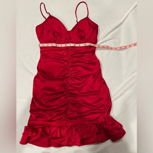 NWT B. Darlin Deep Red Spaghetti Strap Ruched Front Zip Back Size 1/2 - Picture 3 of 3